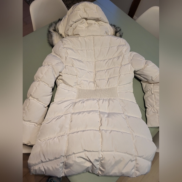 Down/Feather Winter Coat by Laundry by Shelli Segal - Picture 2 of 8